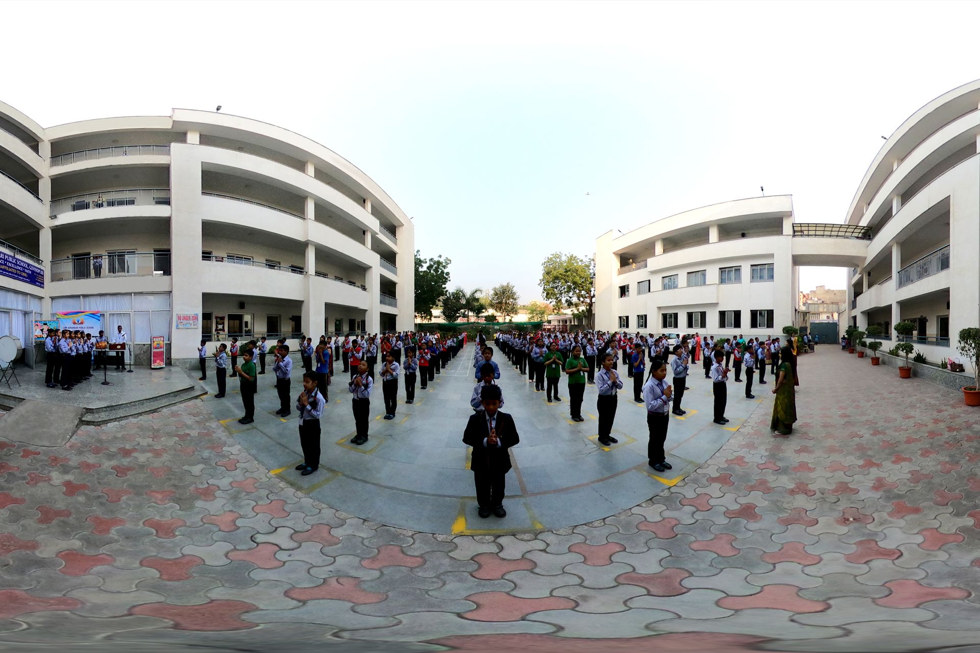 360° Virtual Tour of Sant Nirankari Public School (Govind Puri, Delhi)