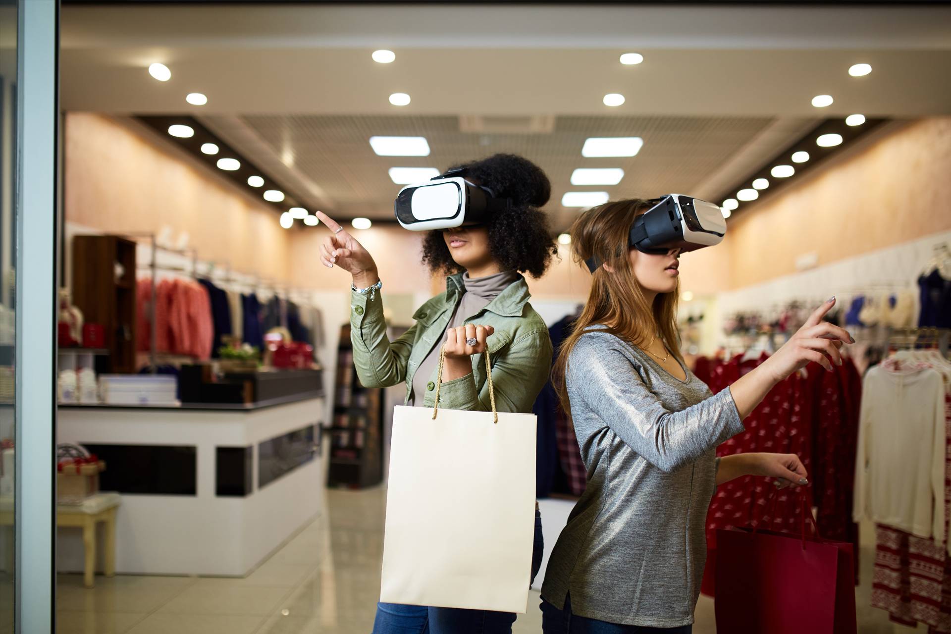 Transforming Shopping Experiences: 20 Benefits of AR and VR in Retail