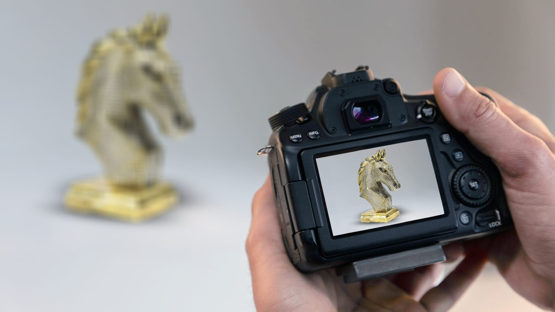 360° Product Spin Photography – Metal Horse Showpiece (144 Shots)
