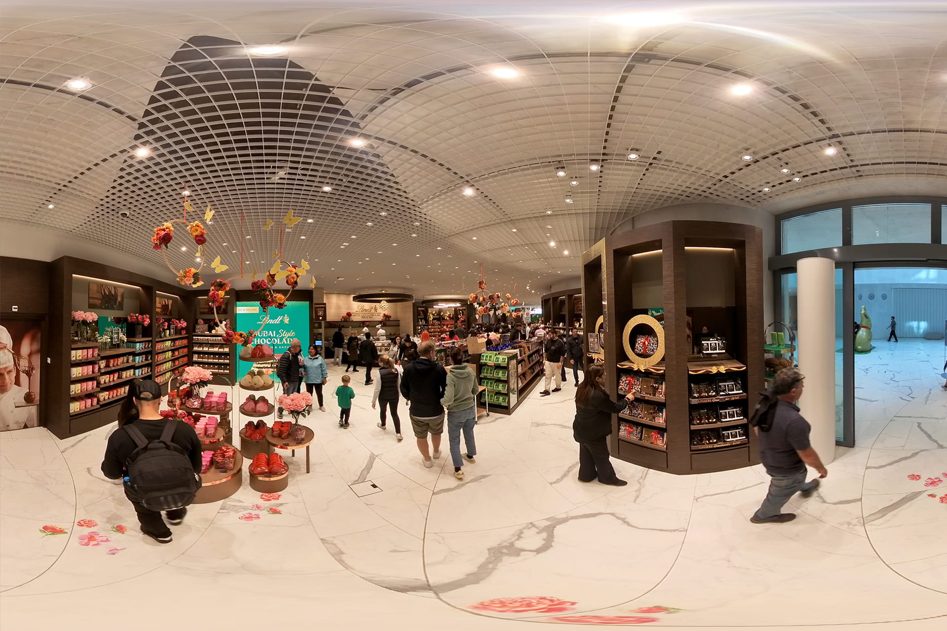 360 Virtual Tour of Lindt Chocolate Shop, Zurich