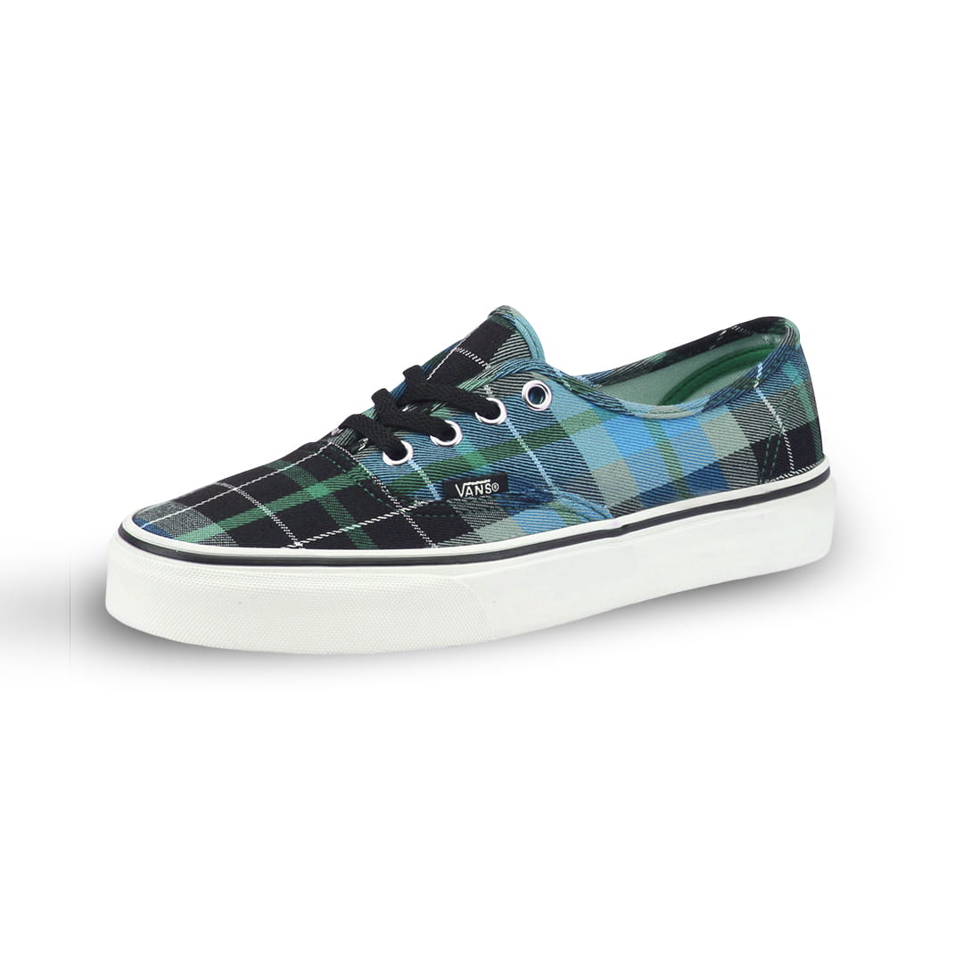 360° Product Spin Photography – Green Canvas Casual Shoes (36 Shots)